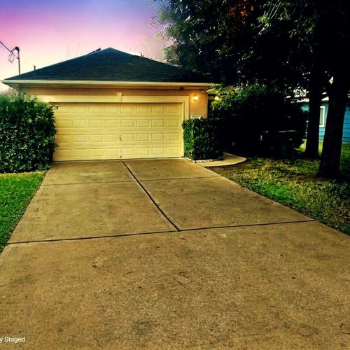 6535 Radcliffe St, Houston, TX, 77091-2249 | Card Image