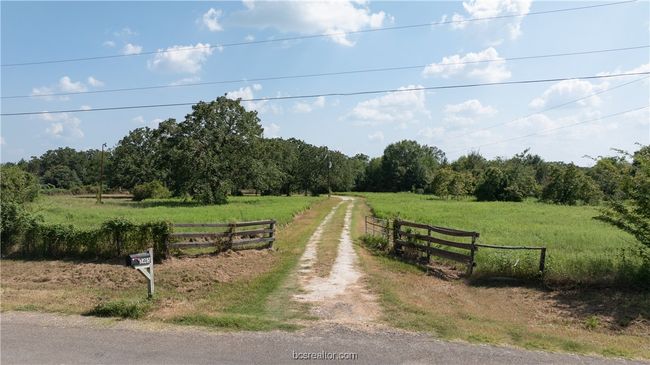 7465 River Oaks Dr, House other with 3 bedrooms, 2 bathrooms and null parking in Iola TX | Image 7