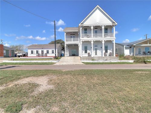1615 S Water St, Rockport, TX, 78382-2123 | Card Image