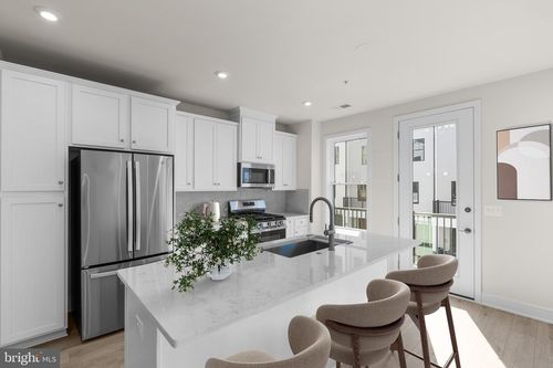 21764 Dollis Hill Ter, BROADLANDS, VA, 20148-5563 | Card Image