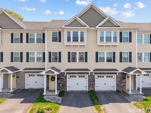 11-11 Village Xing, Niantic, CT, 06357-2362 | Card Image