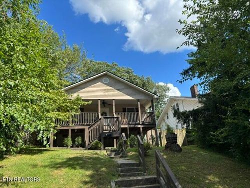126 E Columbia Ave, Knoxville, TN, 37917-5312 | Card Image