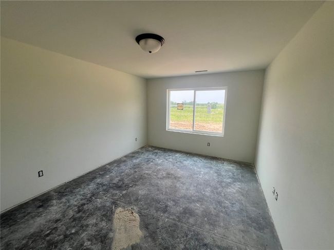7608 Country Creek Ln, House other with 5 bedrooms, 3 bathrooms and null parking in Cedar Rapids IA | Image 16