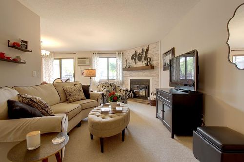 apt-121-7401 W 101st St, Bloomington, MN, 55438-2505 | Card Image