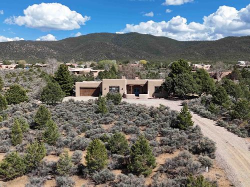 1421 Phillips Rd, Taos, NM, 87571-6380 | Card Image