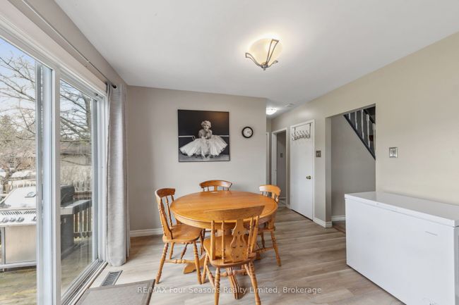 7146 Highway 26, House other with 4 bedrooms, 1 bathrooms and 2 parking in Clearview ON | Image 6