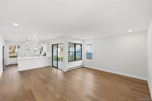 145 Edinburgh Dr, Ridge, NY, 11961-2013 | Card Image