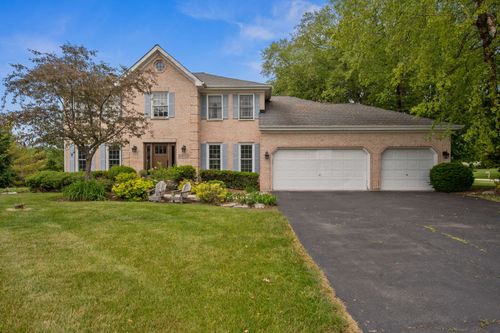 39W118 Baert Ln, St. Charles, IL, 60175-7707 | Card Image