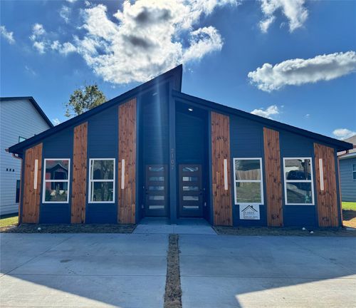 2107 Church St, Greenville, TX, 75401-3524 | Card Image