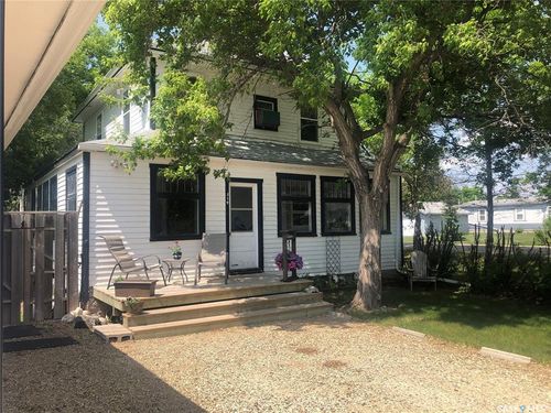 319 Carlyle St, Arcola, SK, S0C0G0 | Card Image
