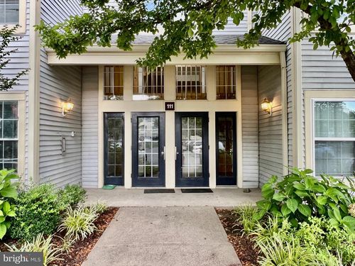 apt-4-111 Biscayne Ct, Princeton, NJ, 08540-7803 | Card Image