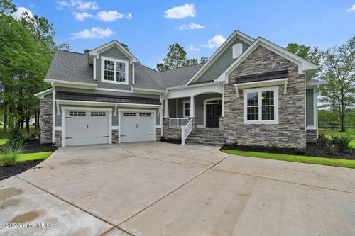 557 Hearthside Dr Se, Bolivia, NC, 28422-8308 | Card Image