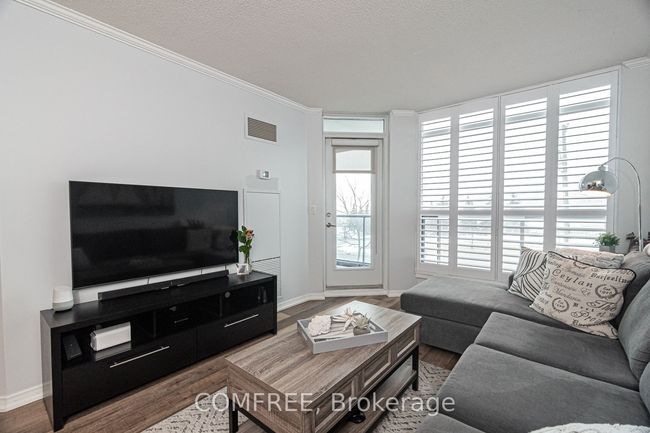 110 - 340 Watson St W, Condo with 1 bedrooms, 1 bathrooms and null parking in Whitby ON | Image 12