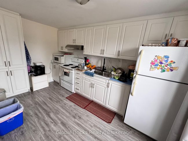4493 Jepson St, House other with 5 bedrooms, 2 bathrooms and 2 parking in Niagara Falls ON | Image 7