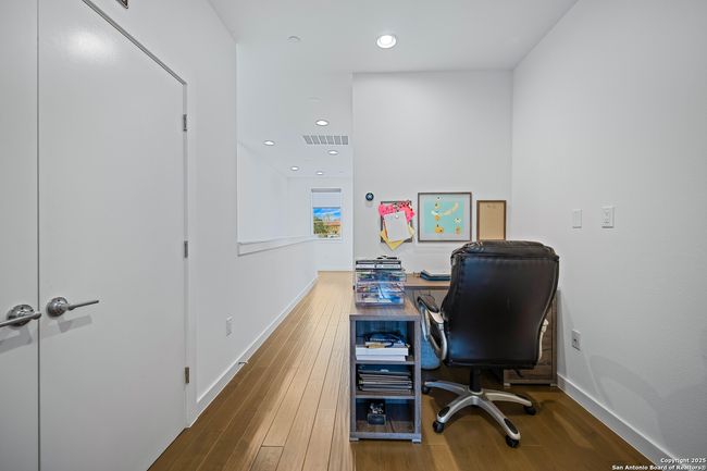 UNIT-902 - 102 Tendick, Condo with 3 bedrooms, 4 bathrooms and null parking in San Antonio TX | Image 15