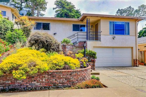 6830 Del Monte Ave, Richmond, CA, 94805-2047 | Card Image