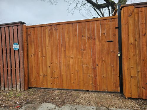 115 S Saint Mary Ave, Dallas, TX, 75214-5146 | Card Image