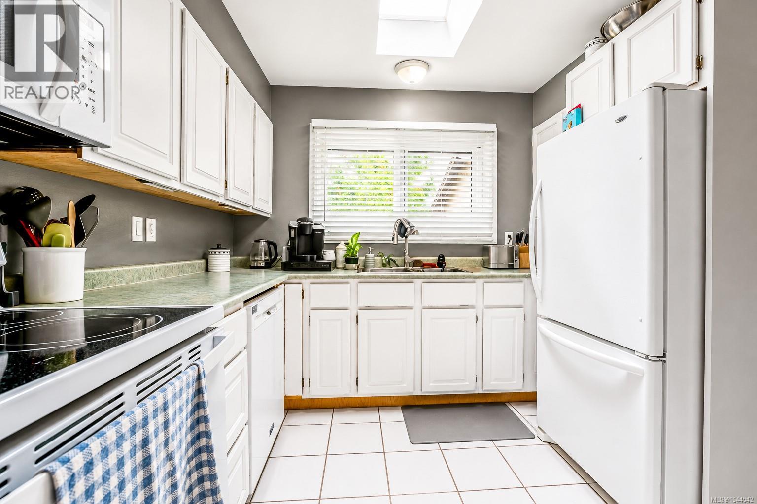 Residential in Central Saanich 5