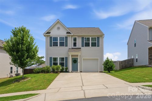 111 Buoy Ln, Statesville, NC, 28677-8471 | Card Image