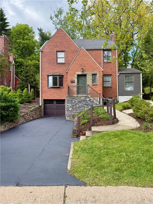 493 Haverhill Rd, Mt. Lebanon, PA, 15228-2607 | Card Image