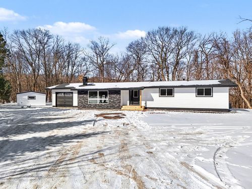 454 Country View Ln, Le Sueur, MN, 56058-4410 | Card Image