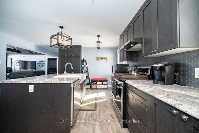 507 Edgewater Way, House other with 2 bedrooms, 2 bathrooms and 10 parking in Mackey ON | Image 6