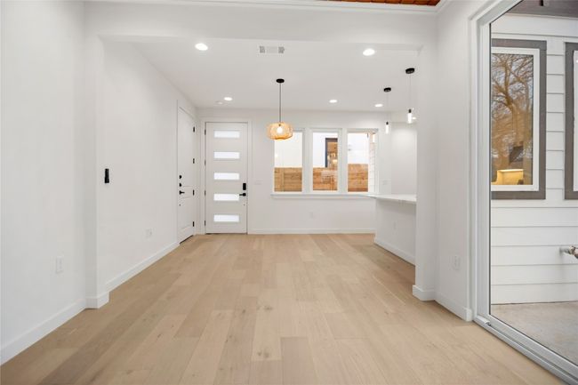 2 - 5305 Ledesma Rd, House other with 2 bedrooms, 3 bathrooms and 3 parking in Austin TX | Image 4