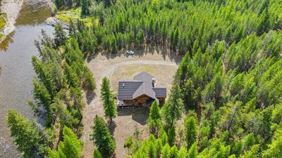 7602 Highway 95, House other with 3 bedrooms, 4 bathrooms and 10 parking in Kingsgate BC | Image 3