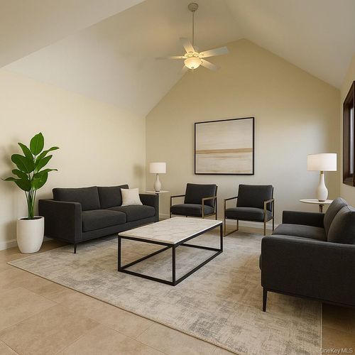 2-33 Smith St, Rockville Centre, NY, 11570-5216 | Card Image