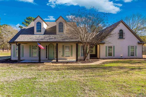 145 Cherokee Creek St, Kilgore, TX, 75662-1767 | Card Image