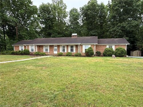 1022 E Sheraton Park Rd, Pleasant Garden, NC, 27313-9513 | Card Image