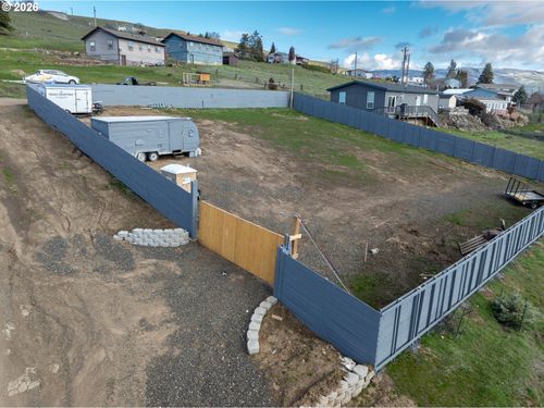 1111 Starlight St W, The Dalles, OR, 97058-4536 | Card Image