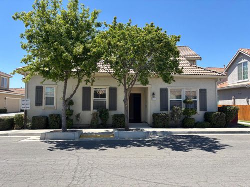 649 Betten Street, Los Banos, CA, 93635 | Card Image