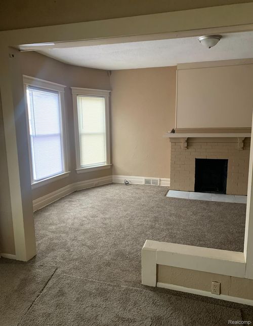 6176 Wabash St, Detroit, MI, 48208-1360 | Card Image