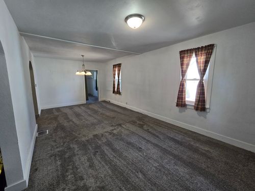 201 W Grove, Coleta, IL, 61081-5107 | Card Image