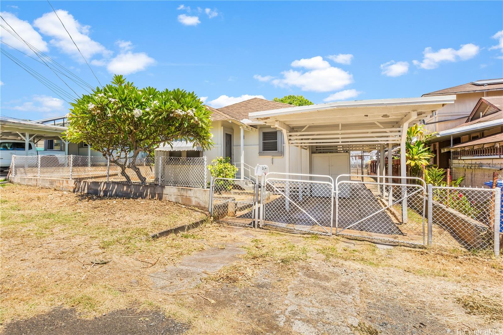 Keanu St, Honolulu, HI 96816