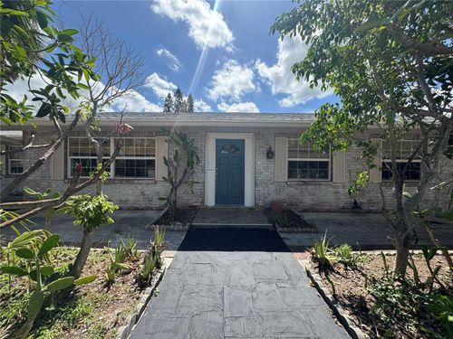 695 Mandalay Ave, CLEARWATER BEACH, FL, 33767-1526 | Card Image