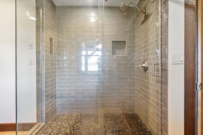 Tile Shower w/ Glass doors | Image 40