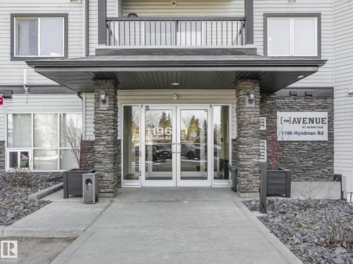 1196 Hyndman Rd Nw, Edmonton, AB, T5A0X8 | Card Image