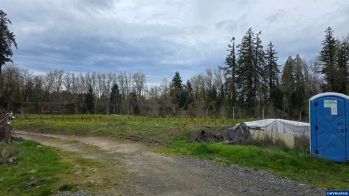 21757 99e Hwy Ne, Aurora, OR, 97002 | Card Image