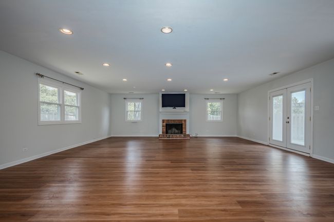 5547 Bruner St, House other with 3 bedrooms, 2 bathrooms and 1 parking in Hinsdale IL | Image 5