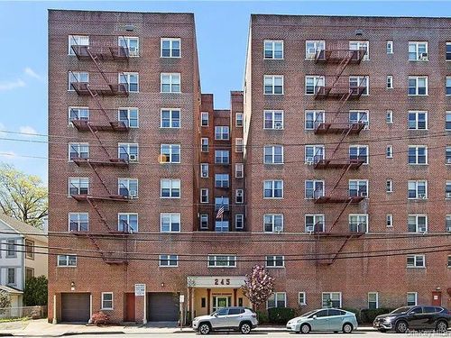 7f-245 Bronx River Rd, Yonkers, NY, 10704-3722 | Card Image