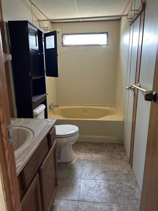 2132 E 56 Th St, Home with 0 bedrooms, 0 bathrooms and null parking in Chase MI | Image 26