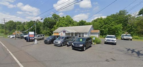 1189 N West End Blvd, Quakertown, PA, 18951-4121 | Card Image