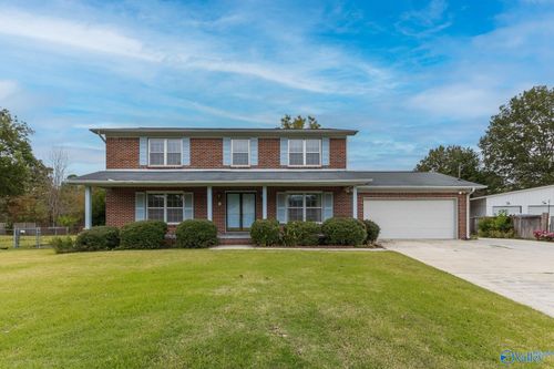 817 Mira Vista Dr Se, Huntsville, AL, 35802-3221 | Card Image