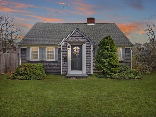 64 Ocean Ave, South Yarmouth, MA, 02664-5233 | Card Image