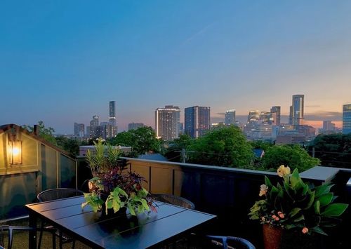 2-1007 E 15th St, Austin, TX, 78702-1026 | Card Image