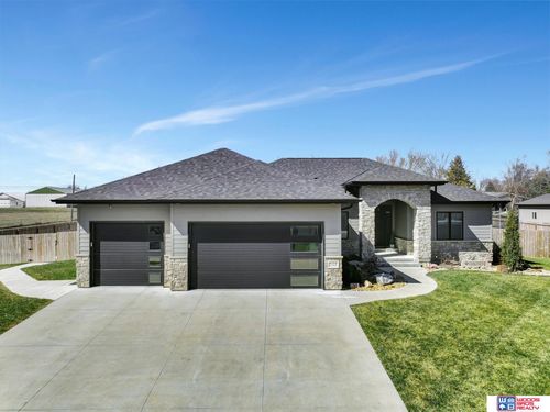 2115 S 4th Ave, Beatrice, NE, 68310-5021 | Card Image