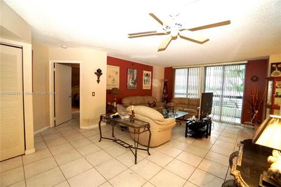 208 - 3400 Ne 192nd St, Condo with 2 bedrooms, 2 bathrooms and null parking in Aventura FL | Image 3