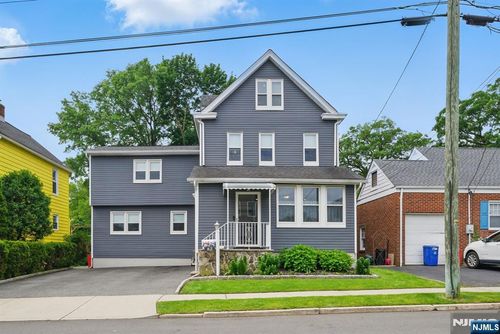82 Washington Ave, Maywood, NJ, 07607-2039 | Card Image